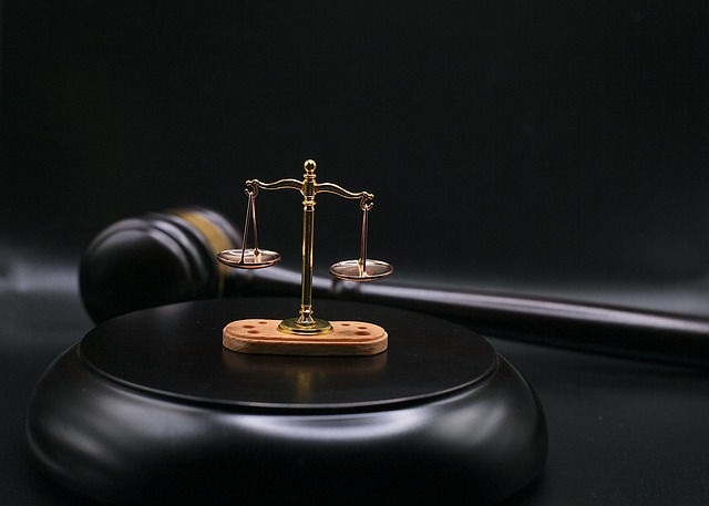 lawyer-attorney-law-judge-640x480-57121781.jpeg